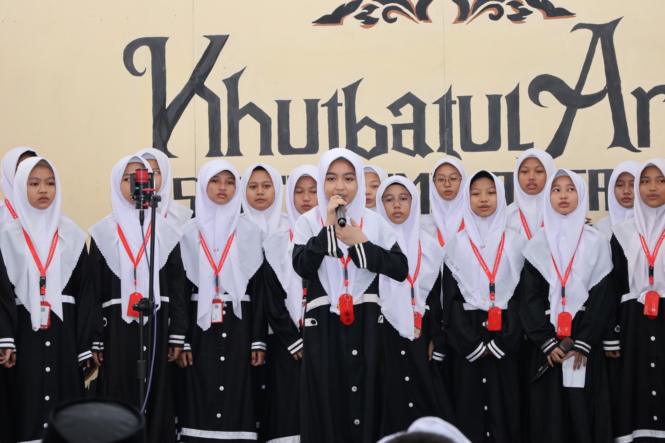 Khutbatul 'Arsy : Menguatkan Sinergi Pondok dan Orang Tua dalam Mendidik Generasi unggul