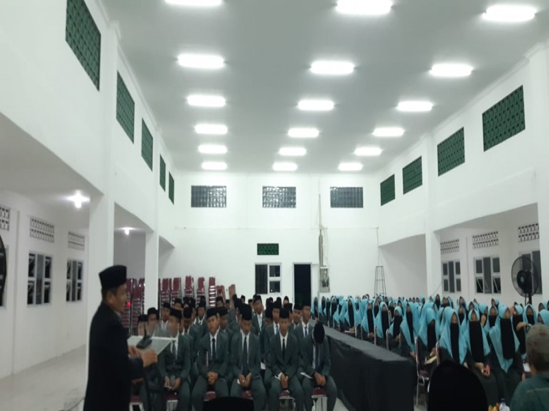 Pembekalan Santri Akhir 2019 · Foto 4