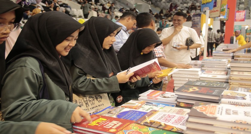 PAMERAN BUKU ISLAMIC BOOK FAIR DI ISTORA SENAYAN