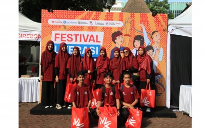 Qotrun Nada Goes to Festival Literasi Nasional